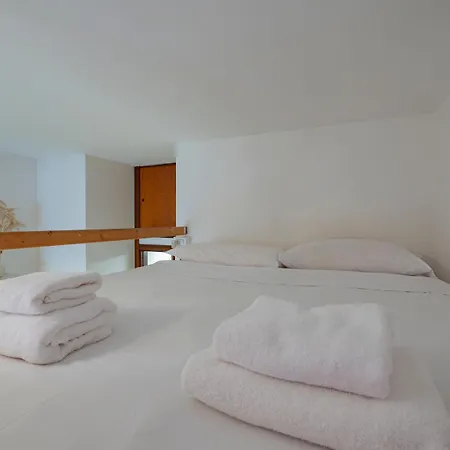 I-host Loft - Melzo 13 Lägenhet Milano