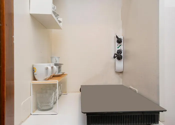 I-host Loft - Melzo 13 * ميلان